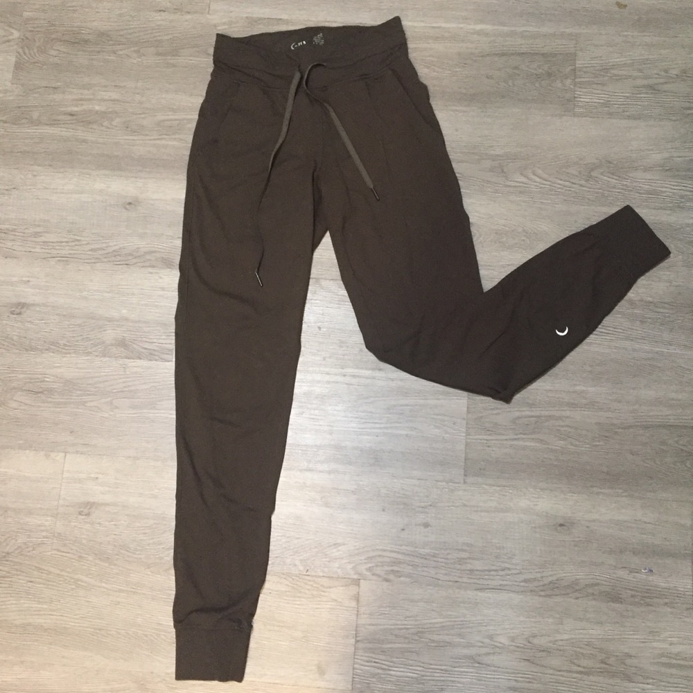Zyia ascend joggers